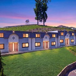 exterior view at Commons at Camp Creek
